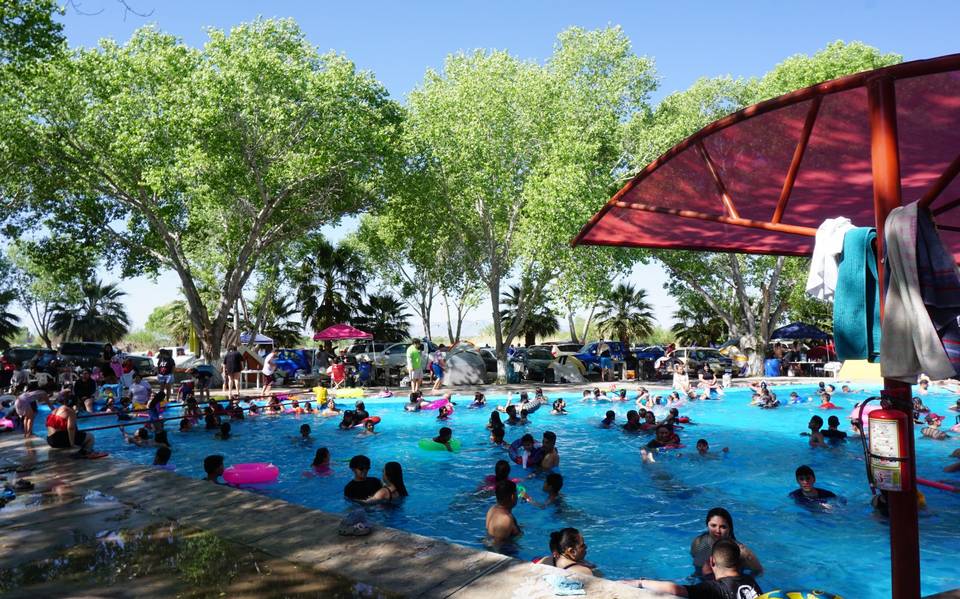 Reciben a cientos de turistas balnearios de aguas termales en Julimes - El  Heraldo de Chihuahua | Noticias Locales, Policiacas, de México, Chihuahua y  el Mundo